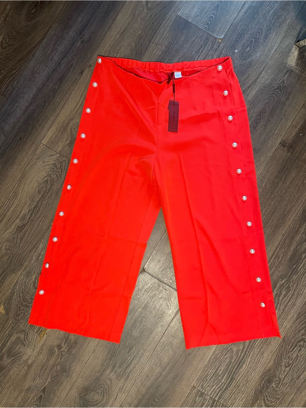 Love Scarlett Vibrant red orange Wide-Leg Pants with pearl Detail 1x